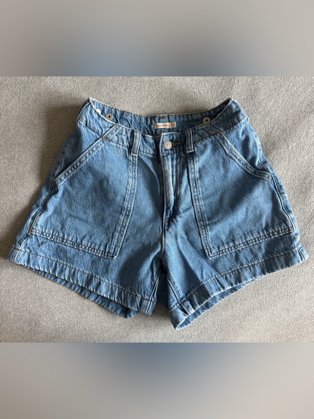 Levi Cinch Shorts